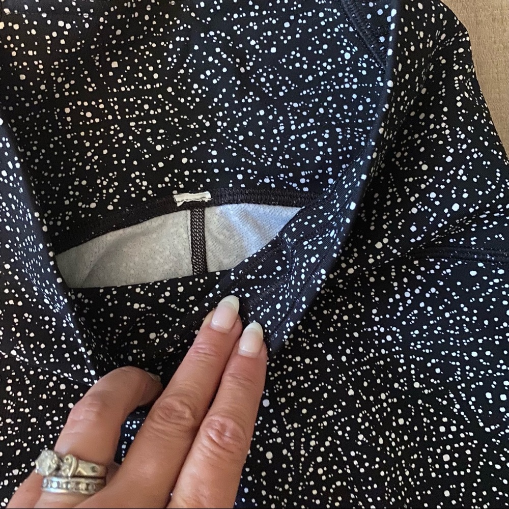 Lululemon Black and White Speckled 25 in. Leggings - Picture 6 of 7